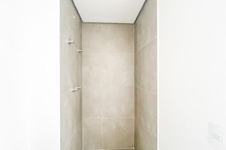 Apartamento à venda com 70m², 2 quartos e 2 vagas Apartamento à venda com 70m², 2 quartos e 2 vagasBanheiro da Suíte