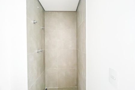 Apartamento à venda com 70m², 2 quartos e 2 vagas Apartamento à venda com 70m², 2 quartos e 2 vagasBanheiro da Suíte