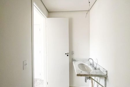 Apartamento à venda com 70m², 2 quartos e 2 vagas Apartamento à venda com 70m², 2 quartos e 2 vagasBanheiro da Suíte