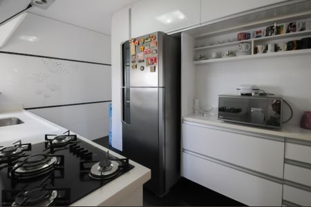 Apartamento à venda com 123m², 3 quartos e 2 vagas Apartamento à venda com 123m², 3 quartos e 2 vagasCozinha - Armários
