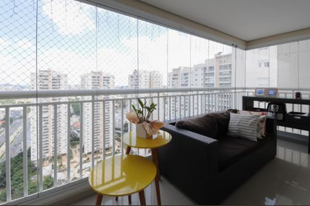 Apartamento à venda com 123m², 3 quartos e 2 vagas Apartamento à venda com 123m², 3 quartos e 2 vagasVaranda gourmet