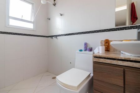 Casa à venda com 177m², 3 quartos e 6 vagasBanheiro da Suíte 3