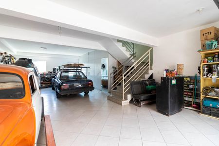 Casa à venda com 177m², 3 quartos e 6 vagasGaragem