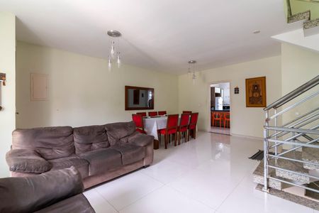 Casa à venda com 177m², 3 quartos e 6 vagasSala de Estar