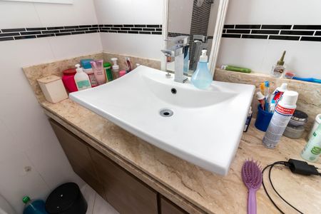 Casa à venda com 177m², 3 quartos e 6 vagasBanheiro da Suíte 1