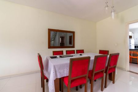 Casa à venda com 177m², 3 quartos e 6 vagasSala de Jantar