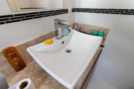 Casa à venda com 177m², 3 quartos e 6 vagasBanheiro da Suíte 3