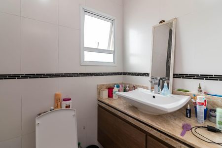 Casa à venda com 177m², 3 quartos e 6 vagasBanheiro da Suíte 1