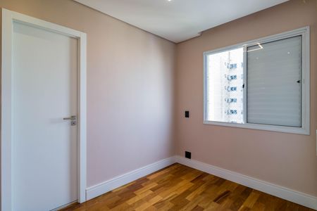 Apartamento à venda com 118m², 3 quartos e 2 vagasQuarto 2