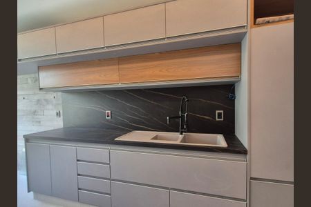 Casa de condomínio à venda com 400m², 4 quartos e 6 vagasCozinha