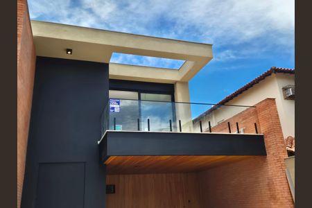 Casa de condomínio à venda com 400m², 4 quartos e 6 vagasPlaca