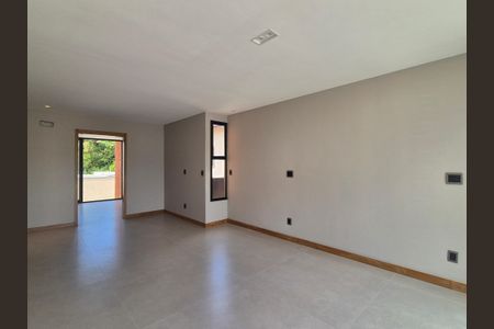 Casa de condomínio à venda com 400m², 4 quartos e 6 vagasSuíte 2