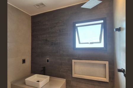 Casa de condomínio à venda com 400m², 4 quartos e 6 vagasBanheiro da Suíte 3