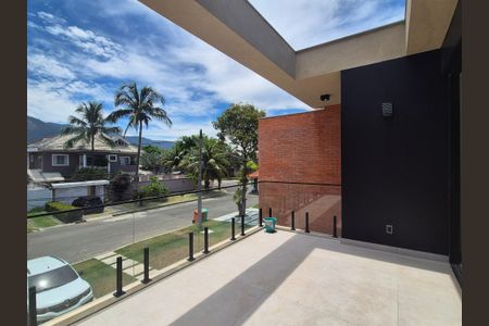 Casa de condomínio à venda com 400m², 4 quartos e 6 vagasSuíte 2 - varanda