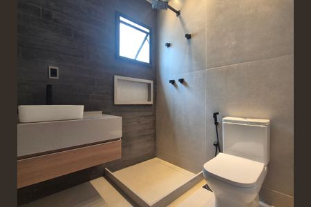 Casa de condomínio à venda com 400m², 4 quartos e 6 vagasBanheiro da Suíte 3