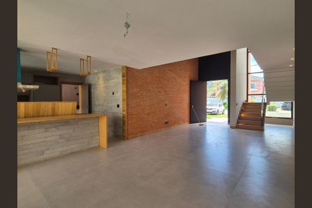 Casa de condomínio à venda com 400m², 4 quartos e 6 vagasSala