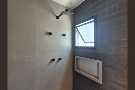 Casa de condomínio à venda com 400m², 4 quartos e 6 vagasBanheiro da Suíte 4