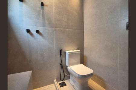 Casa de condomínio à venda com 400m², 4 quartos e 6 vagasBanheiro da Suíte 3