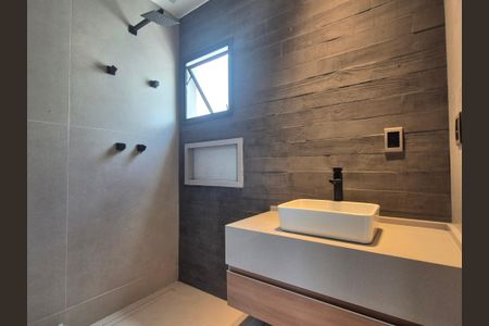 Casa de condomínio à venda com 400m², 4 quartos e 6 vagasBanheiro da Suíte 4