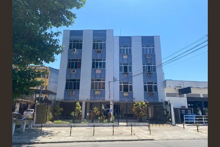 Apartamento à venda com 75m², 2 quartos e 1 vagaFachada