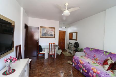 Apartamento à venda com 75m², 2 quartos e 1 vagaSala