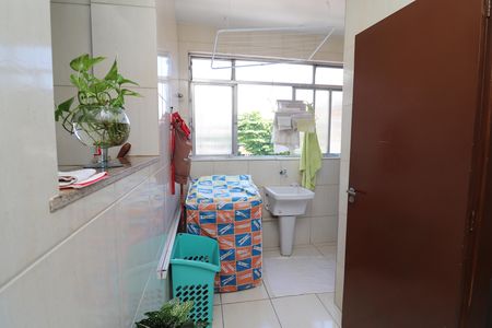 Apartamento à venda com 75m², 2 quartos e 1 vagaÁrea de Serviço