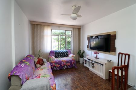 Apartamento à venda com 75m², 2 quartos e 1 vagaSala