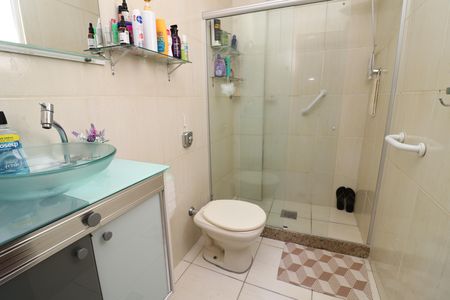 Apartamento à venda com 75m², 2 quartos e 1 vagaBanheiro