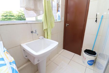 Apartamento à venda com 75m², 2 quartos e 1 vagaÁrea de Serviço