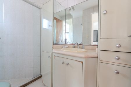 Apartamento à venda com 40m², 1 quarto e 1 vagaBanheiro