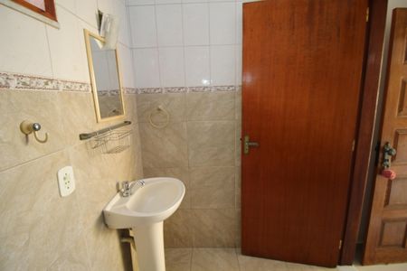 Casa à venda com 110m², 3 quartos e sem vagaBanheiro