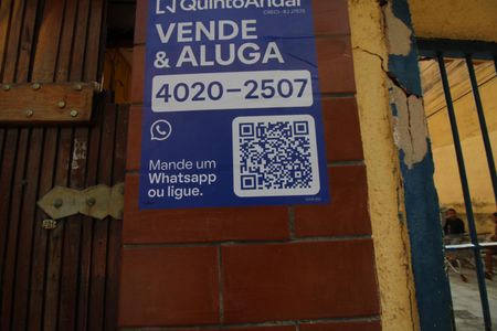Casa à venda com 110m², 3 quartos e sem vagaFachada da casa e Placa