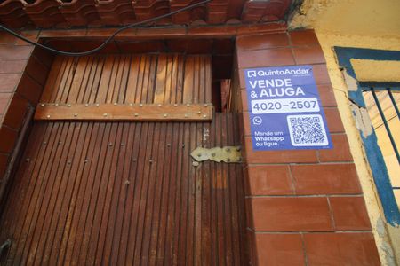 Casa à venda com 110m², 3 quartos e sem vagaFachada da casa e Placa