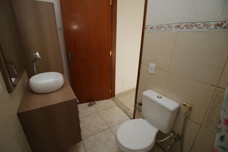 Casa à venda com 110m², 3 quartos e sem vagaBanheiro da Suíte