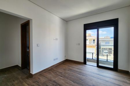 Casa à venda com 175m², 3 quartos e 4 vagasSuíte 2