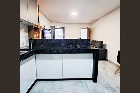 Casa à venda com 98m², 1 quarto e 2 vagas Casa à venda com 98m², 1 quarto e 2 vagasSala/Cozinha