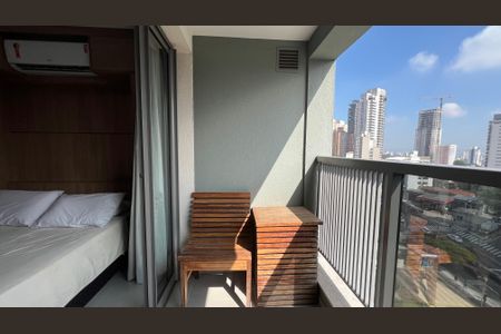 Studio para alugar com 27m², 1 quarto e sem vaga Studio para alugar com 27m², 1 quarto e sem vagaVaranda