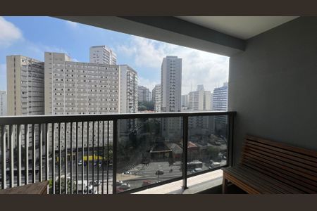 Studio para alugar com 27m², 1 quarto e sem vaga Studio para alugar com 27m², 1 quarto e sem vagaVaranda