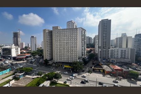 Studio para alugar com 27m², 1 quarto e sem vaga Studio para alugar com 27m², 1 quarto e sem vagaVaranda