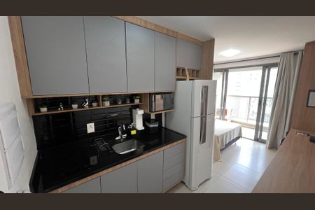 Studio para alugar com 27m², 1 quarto e sem vaga Studio para alugar com 27m², 1 quarto e sem vagaCozinha
