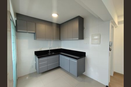Apartamento para alugar com 36m², 1 quarto e 1 vaga Apartamento para alugar com 36m², 1 quarto e 1 vagaCozinha - Armários