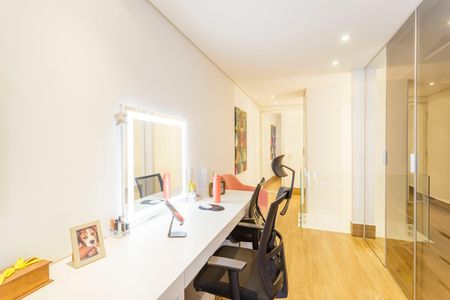 Apartamento à venda com 69m², 1 quarto e 1 vagaQuarto