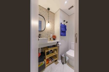 Apartamento à venda com 146m², 2 quartos e 2 vagas Apartamento à venda com 146m², 2 quartos e 2 vagasBanheiro da Suíte