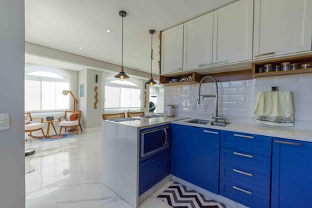 Apartamento à venda com 146m², 2 quartos e 2 vagas Apartamento à venda com 146m², 2 quartos e 2 vagasCozinha