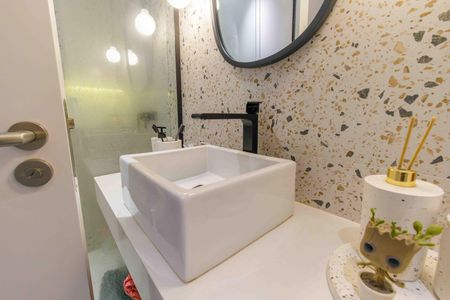 Apartamento à venda com 146m², 2 quartos e 2 vagas Apartamento à venda com 146m², 2 quartos e 2 vagasBanheiro da Suíte