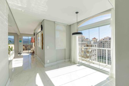 Apartamento à venda com 146m², 2 quartos e 2 vagas Apartamento à venda com 146m², 2 quartos e 2 vagasSala