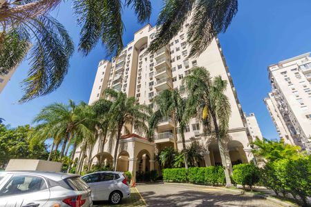 Apartamento à venda com 146m², 2 quartos e 2 vagas Apartamento à venda com 146m², 2 quartos e 2 vagasFachada