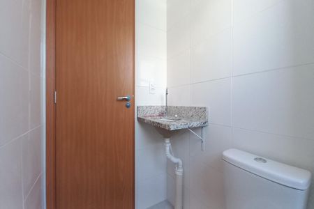Apartamento à venda com 44m², 2 quartos e 1 vaga Apartamento à venda com 44m², 2 quartos e 1 vagaBanheiro
