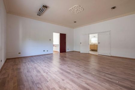 Casa à venda com 600m², 3 quartos e 10 vagasSuíte 1