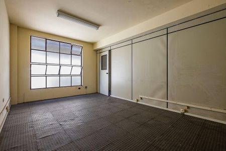 Casa à venda com 600m², 3 quartos e 10 vagasEdícula - Sala 5